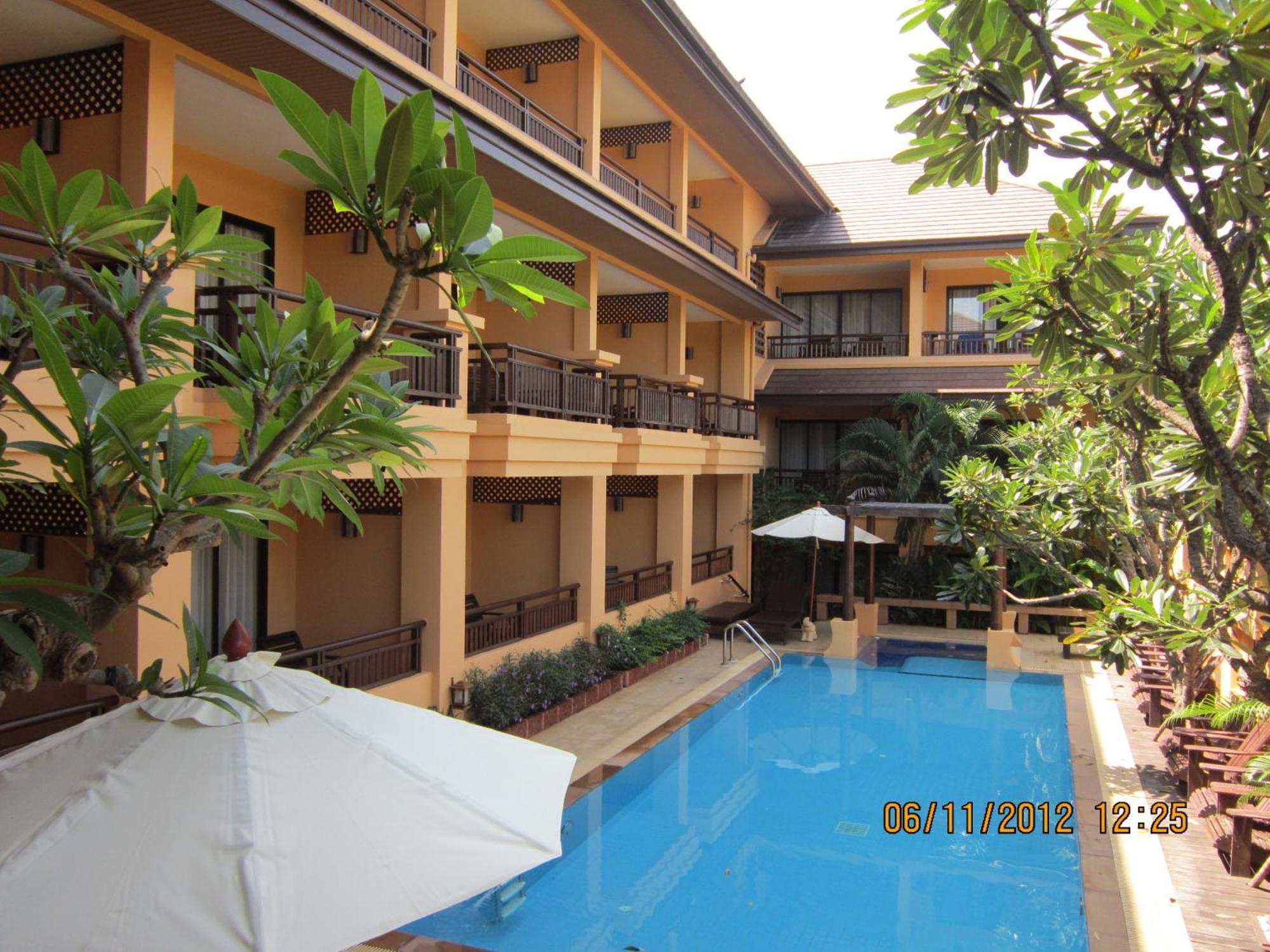 La Maison Hua Hin Exterior photo