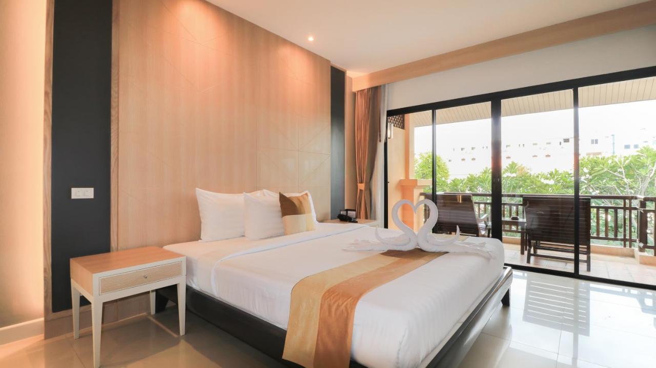 La Maison Hua Hin Exterior photo