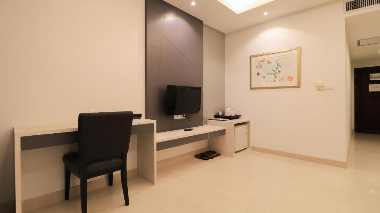 La Maison Hua Hin Exterior photo