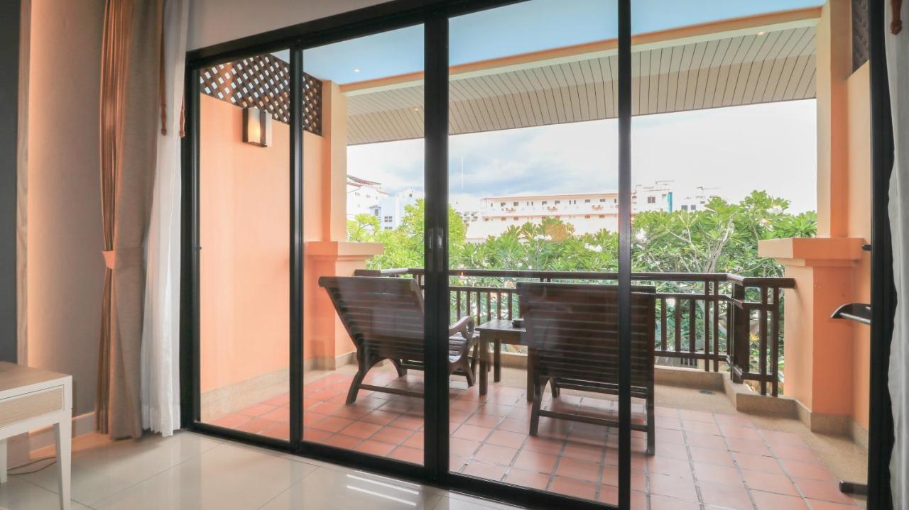 La Maison Hua Hin Exterior photo